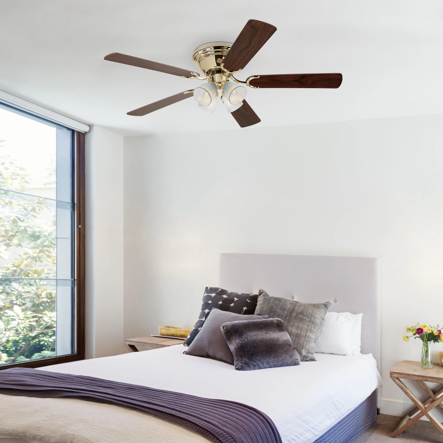 Westinghouse Contempra 4 52 in. Polished Brass Finish Reversible Blades (Walnut/Oak) Clear Ribbed Glass